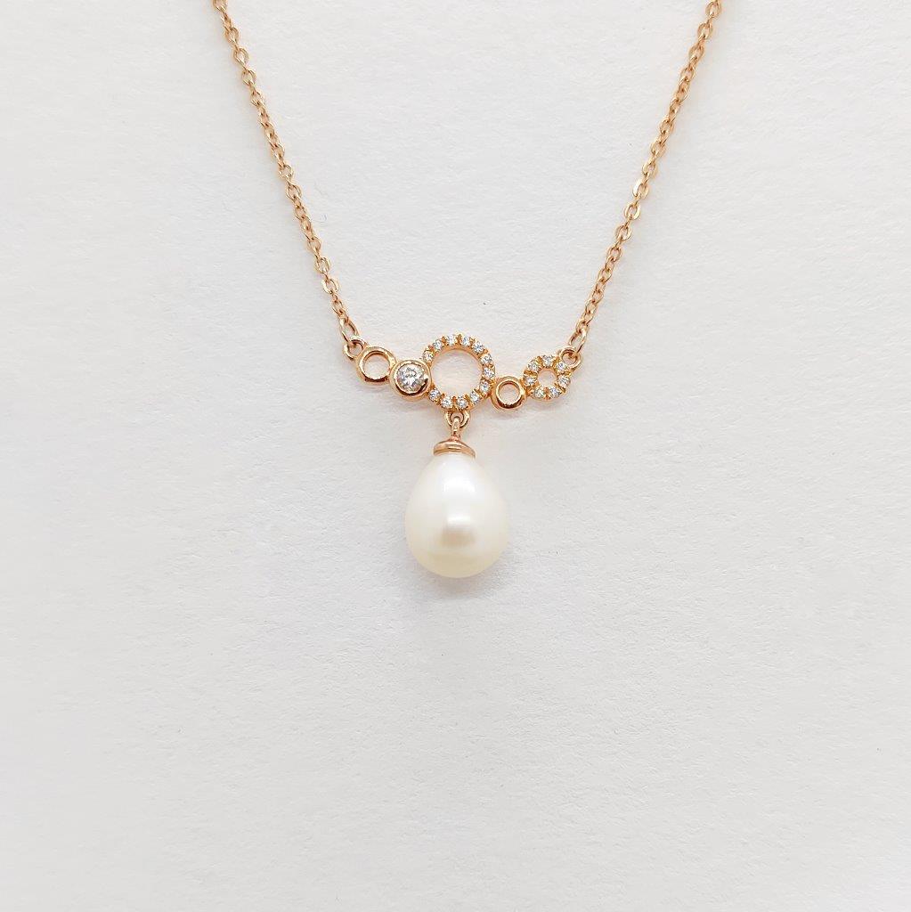 Dewdrop Pearl Chain Pendant