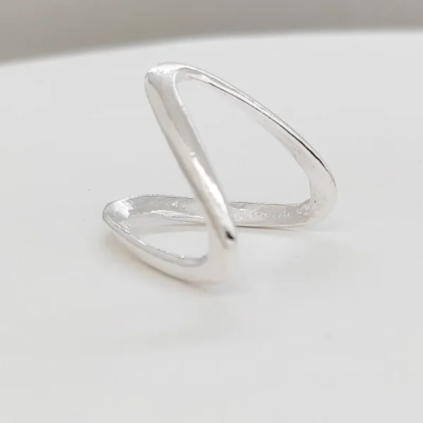 V loop Ring